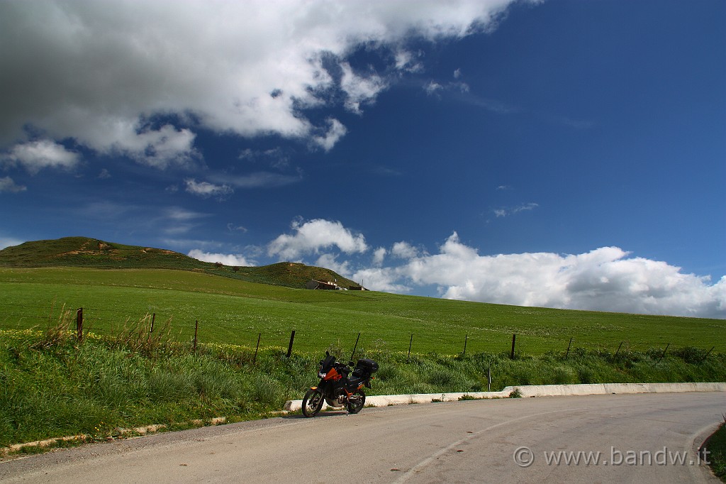 Caccamo_e_dintorni_079.JPG - Sosta fotografica nei pressi di Alia lungo la SS121