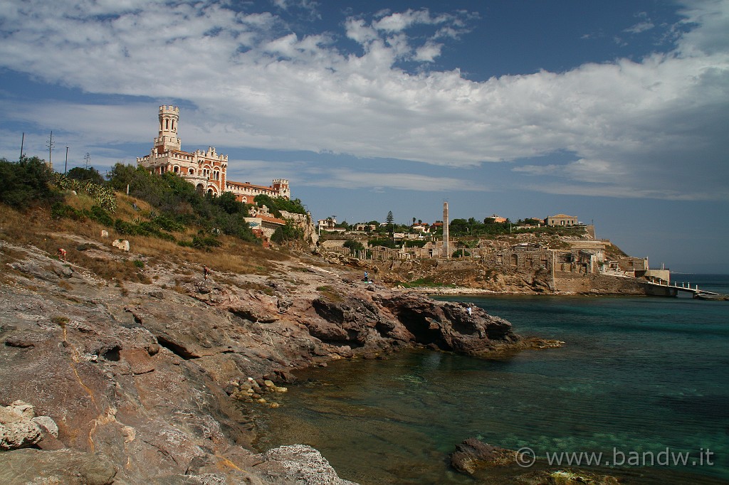 CapoPasseroCapoNord_020.JPG - La splendida costa sotto al castello Tafuri di Porto Palo e la tonnara