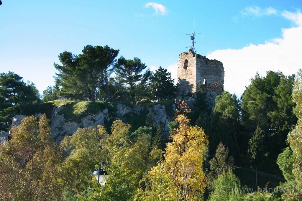 Centro_Sicilia_052.JPG - ..... Ecco i ruderi di quel che resta del Castello di Nicosia......