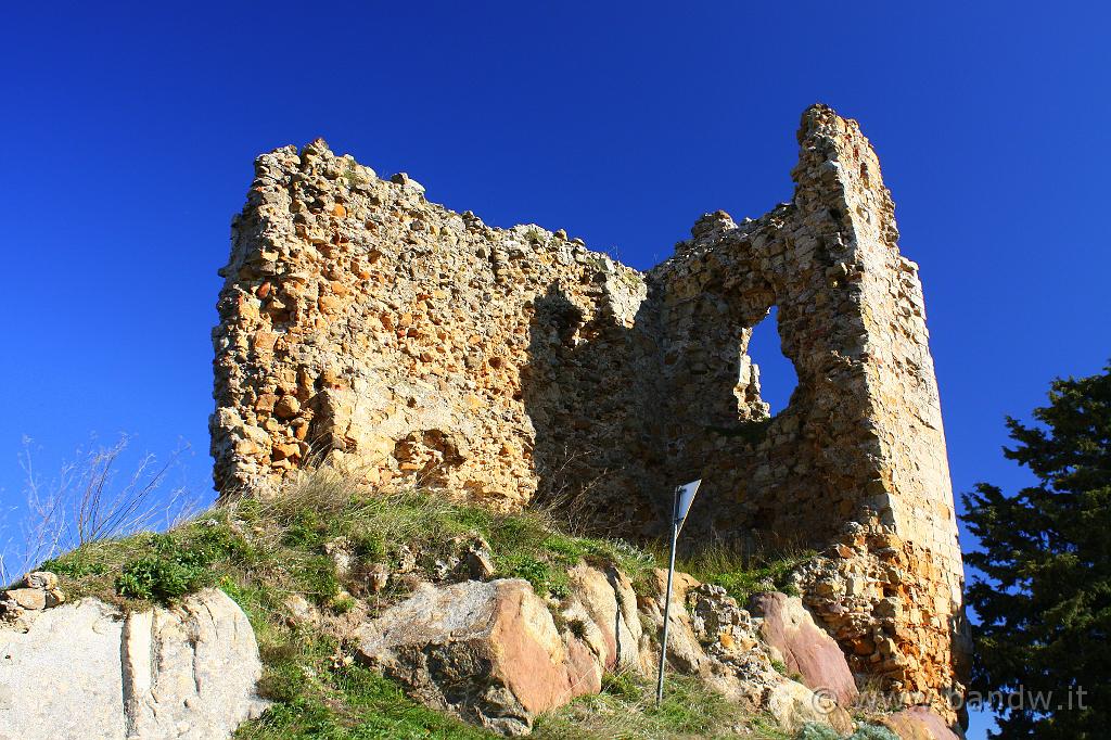 Centro_Sicilia_062.JPG - S queste mura potessero parlare, chissà cosa racconterebbero.....