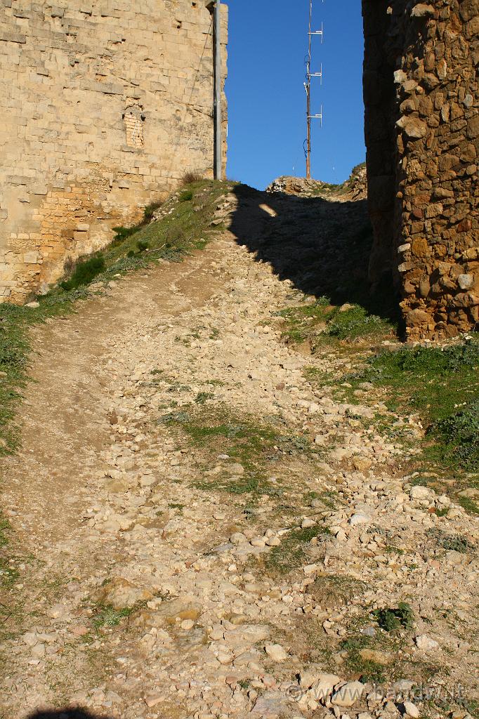 Centro_Sicilia_100.JPG - ...... preso da profonda euforia mi avvio in moto ......