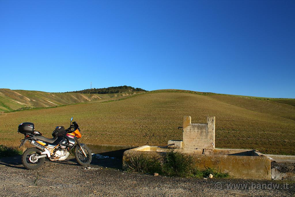 Centro_Sicilia_121.JPG - Il giro volge al termine, anche per oggi il sole sta per finire il suo ciclo naturale e così dirigo verso casa, ultima foto e via lungo gli ultimi 50 km di autostrada.