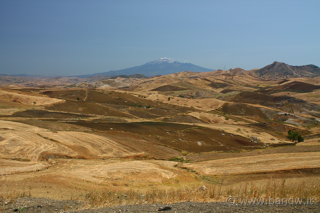 Centro_Sicilia_068.JPG - "A muntagna" sempre presente