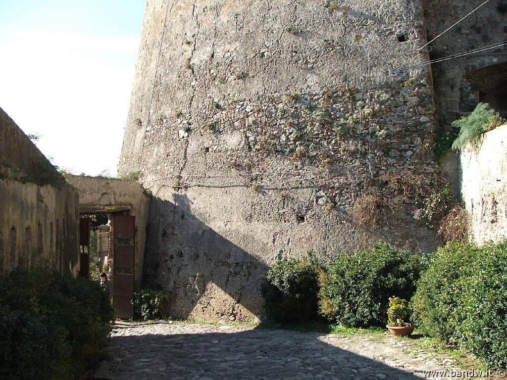 Milazzo-102.JPG - Baluardo del Castello di Milazzo