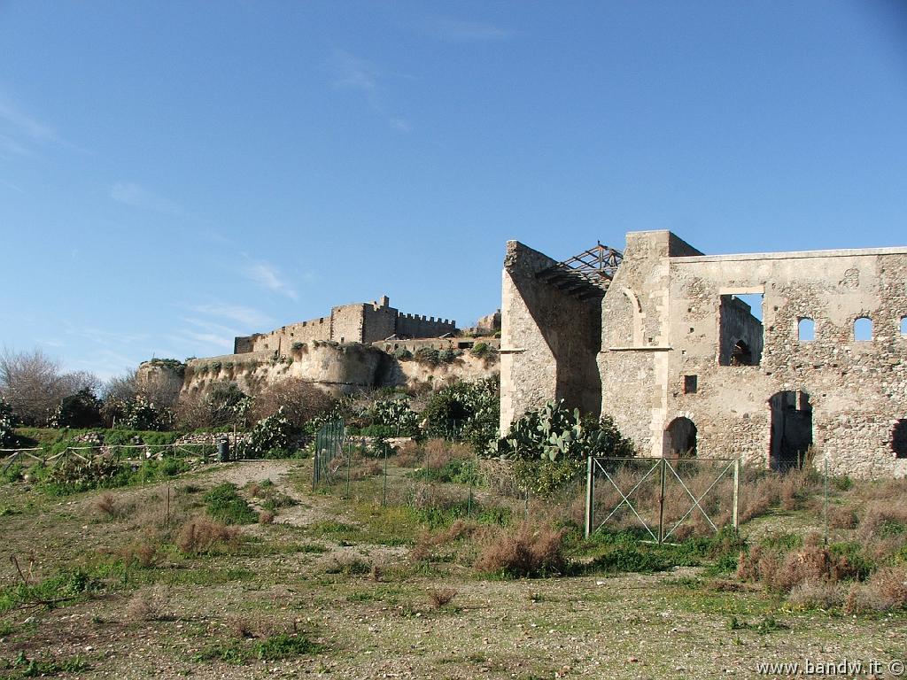 Milazzo-109.JPG - Il castello ed il "Palazzo dei giurati"