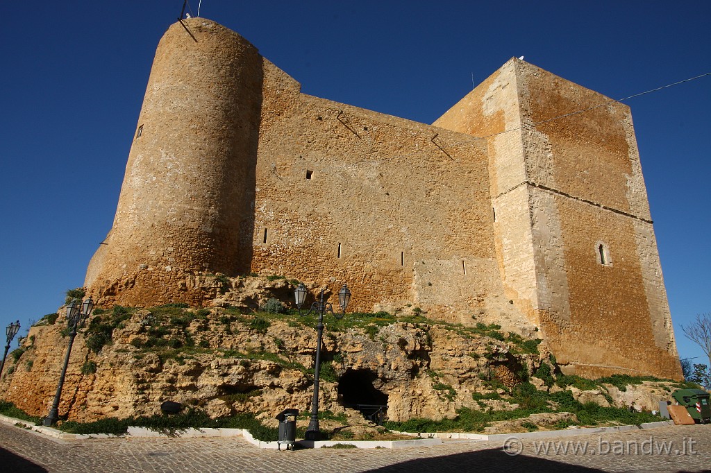 Giro_castelli_terza_parte_141.JPG - Chilometro dopo chilometro arrivo a Naro per visitare l'omonimo Castello