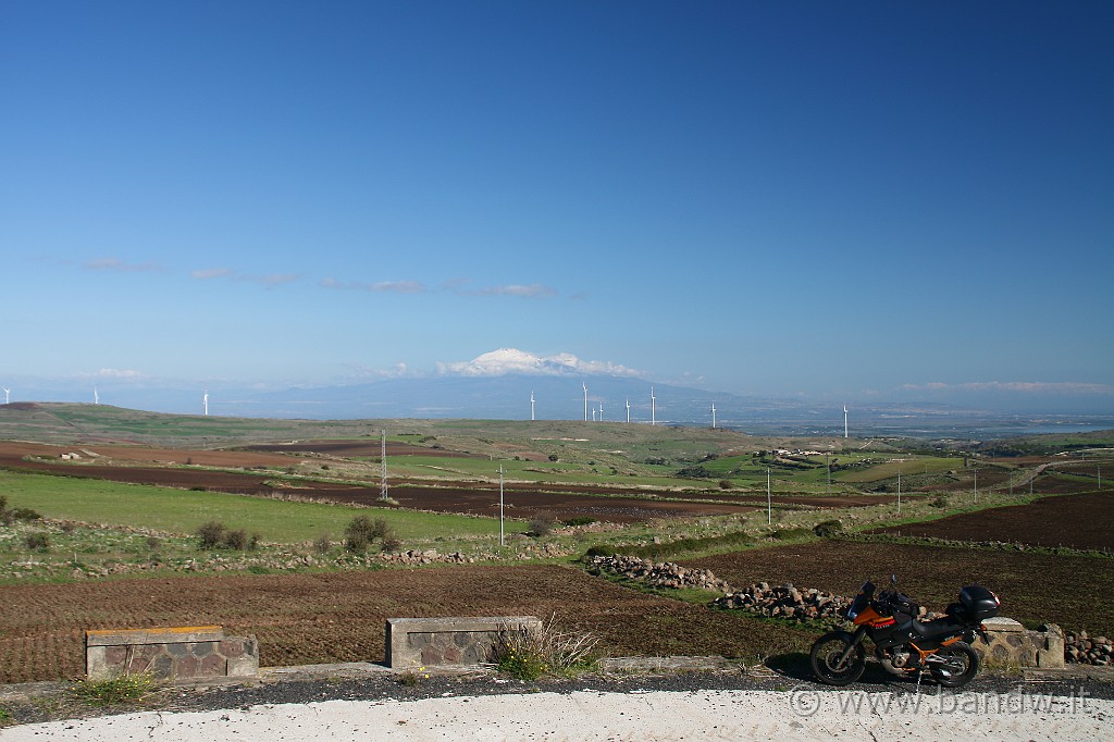 InGiroPerGliIblei_004.JPG - Vista sull'Etna un pò più "large"