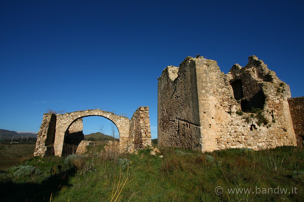 Madonie_inverno_2009_006.JPG - Resti del Castello di Resuttano... (!?)