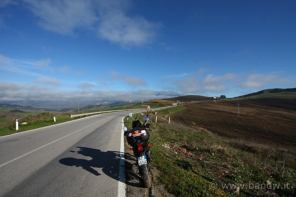 Madonie_inverno_2009_019.JPG - Arrivo in anticipo all'appuntamento....