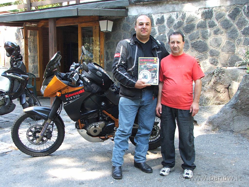 Motostaffetta2007(167).JPG - Una foto ricordo con Michele