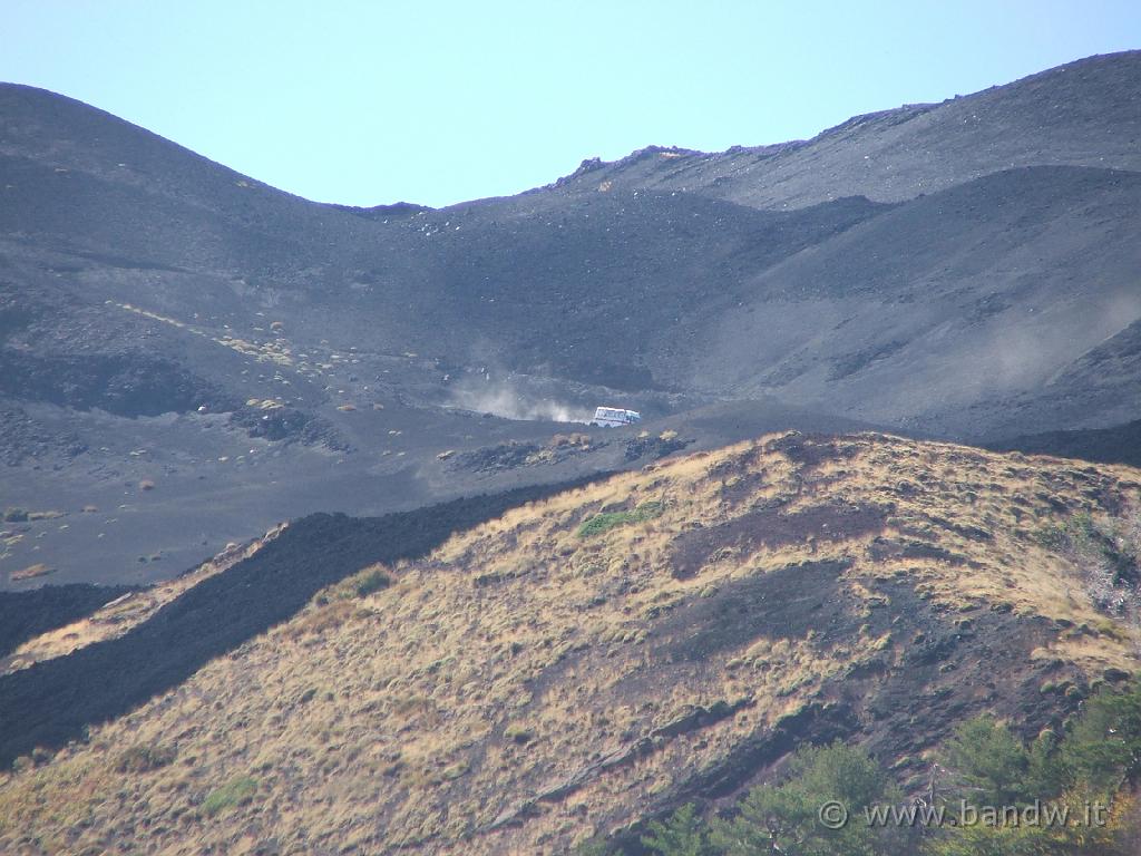 Motostaffetta2007(186).JPG - Le guide dell'Etna portano sui crateri i turisti