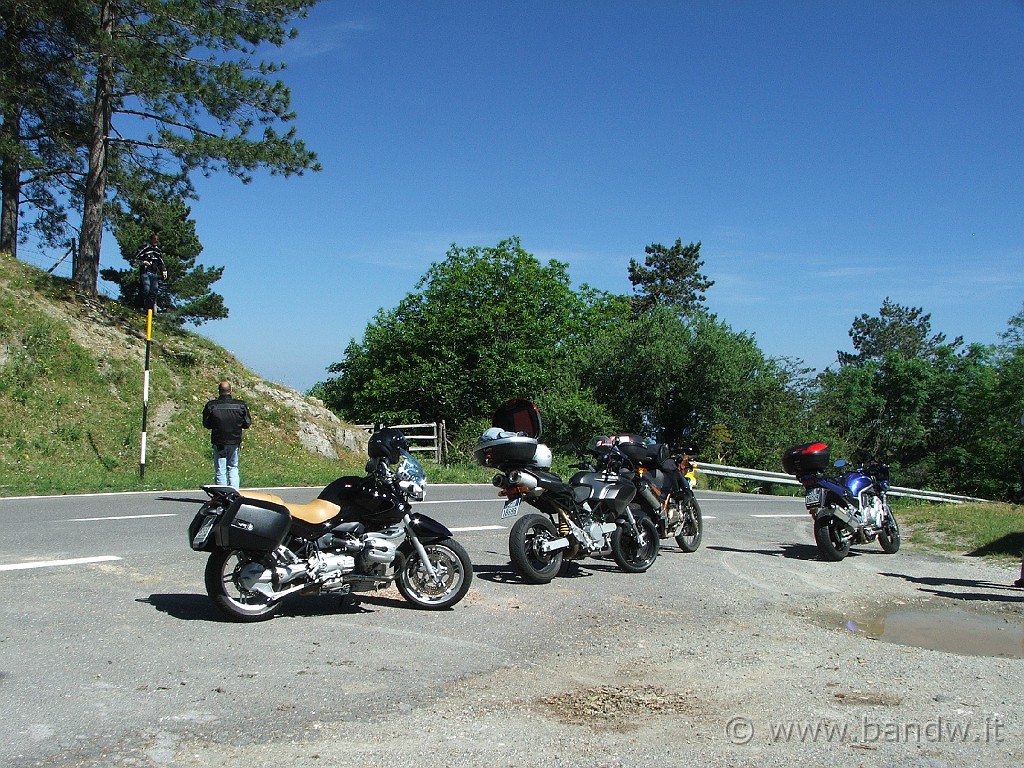 Nebrodi_Tour_005.JPG - Sosta a Portella Madrazzi lungo la meravigliosa SS185