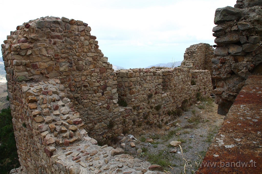 Sicilia_Tirrenica_043.JPG - Ecco i resti del Castello di Mistretta