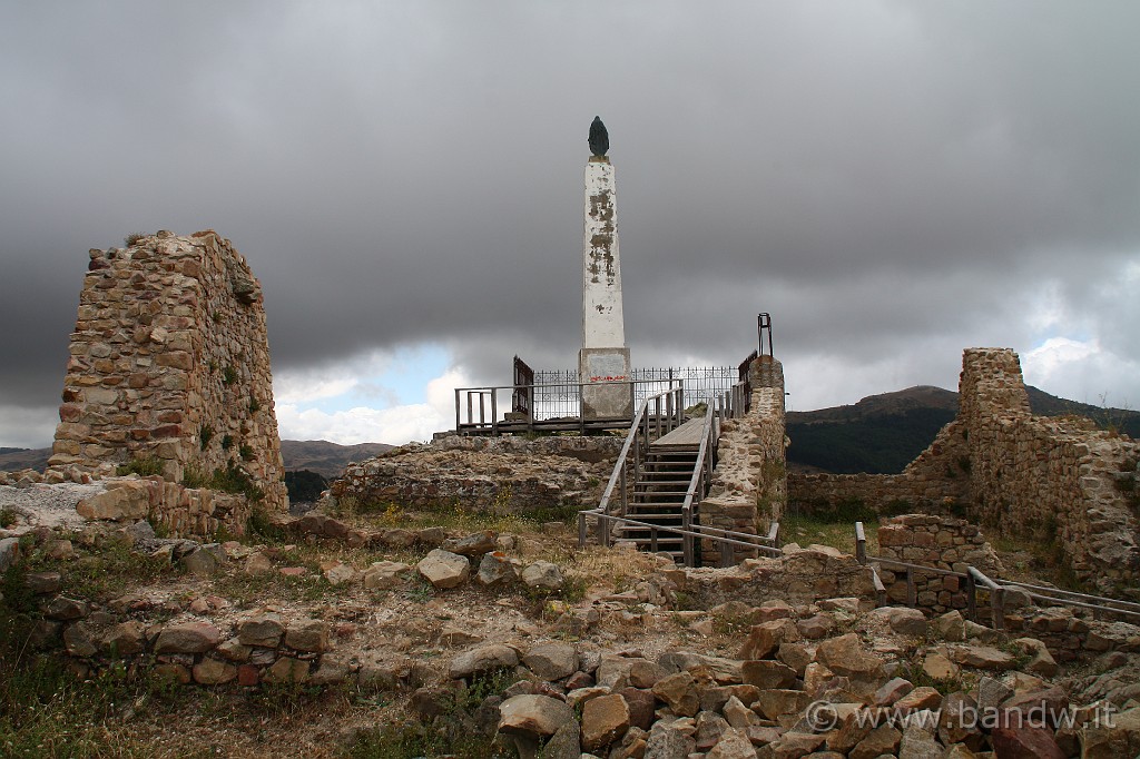 Sicilia_Tirrenica_046.JPG - Ecco i resti del Castello di Mistretta