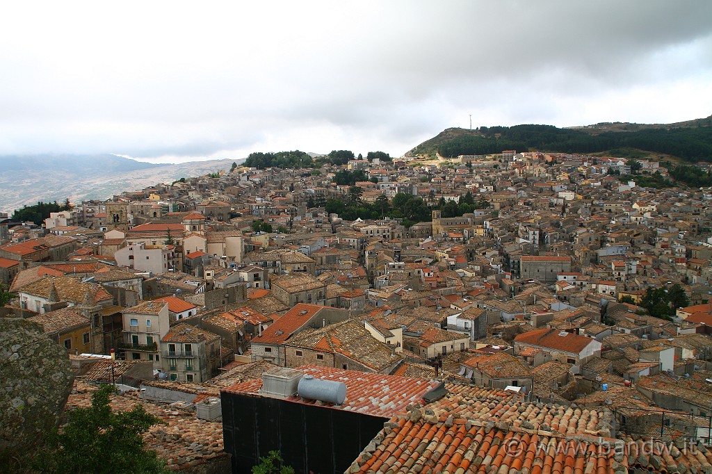 Sicilia_Tirrenica_068.JPG - Il panorama verso sud che si scorge dal Vecchio Castello