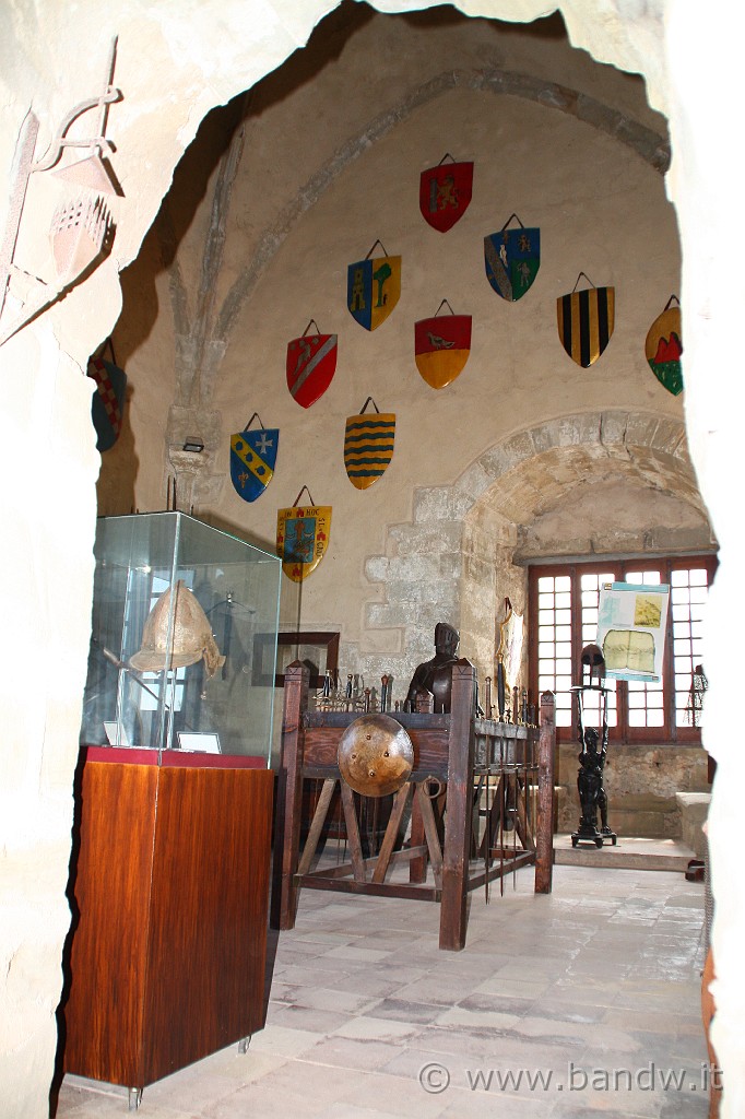 Sicilia_Tirrenica_132.JPG - All'interno del Castello è possibile visitare il "Museo delle Fortificazioni di Sicilia"