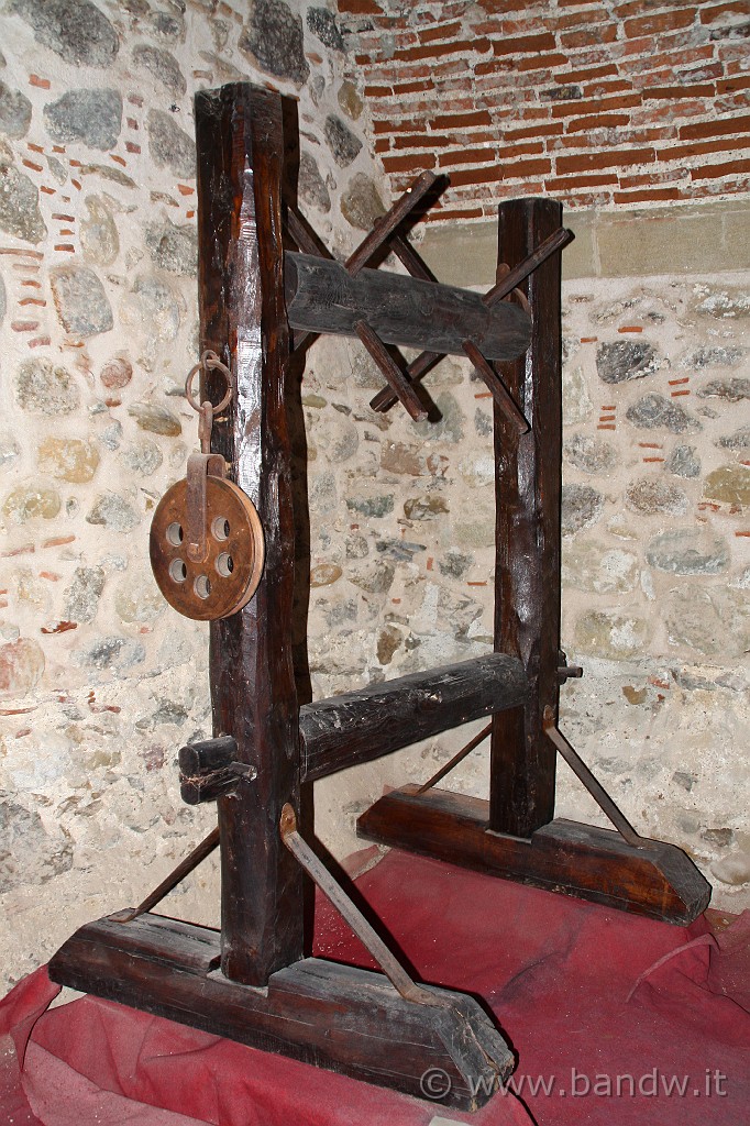 Sicilia_Tirrenica_140.JPG - Vari strumenti di tortura al Museo storico della Pena e della Tortura