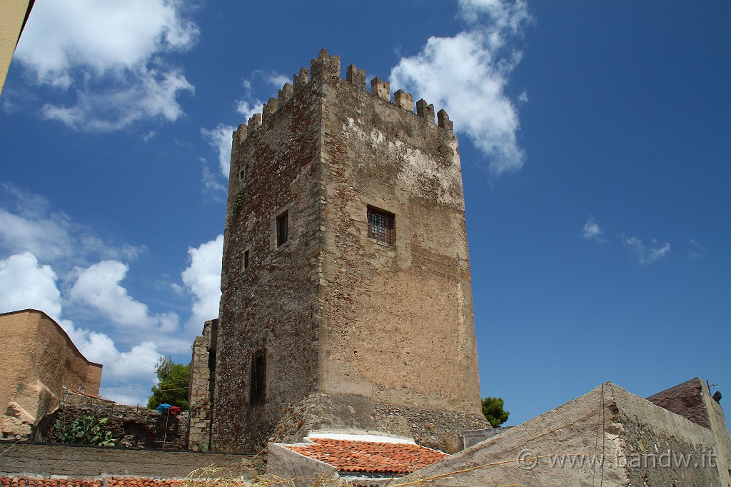 Sicilia_Tirrenica_163.JPG - Il borgo adiacente il Castello di Brolo