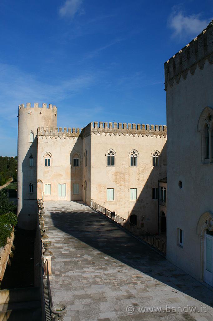 Castello di Donnafugata_007.JPG - Donnafugata (RG) - Il Castello - Esterni