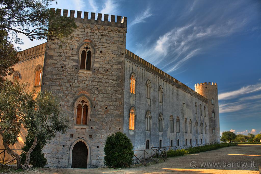 Castello di Donnafugata_040.jpg - Donnafugata (RG) - Il Castello - Esterni lato nord (HDR version)