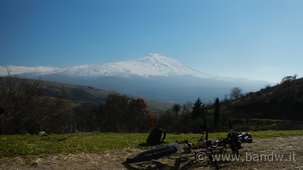 DSCN7058.JPG - Panorma verso l'Etna da Case Raimondo